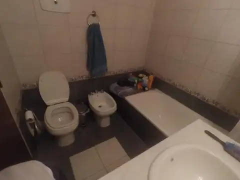 DEPARTAMENTO PLANTA BAJA  3 AMBIENTES CON PATIO- BALLESTER