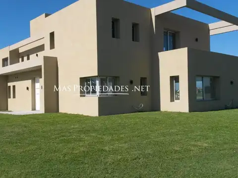 Venta Casa en La Providencia Golf 3 4 Dormitorios Canning