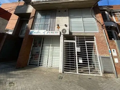 Venta Lourdes Departamento Monoambiente ,balcón al frente. Excelente ubicación