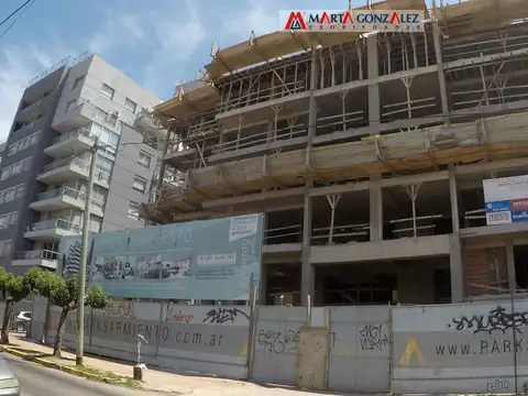 Sarmiento 118 , Piso 8