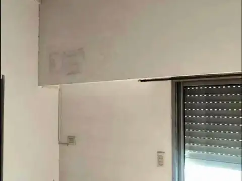 Dúplex de 3 ambientes con cochera y fondo en Loma Hermosa