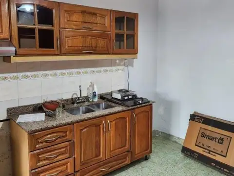Casa 5 ambientes con 2 baños