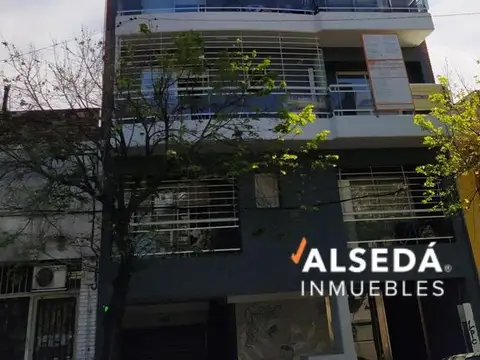 Córdoba 2600, Piso 8