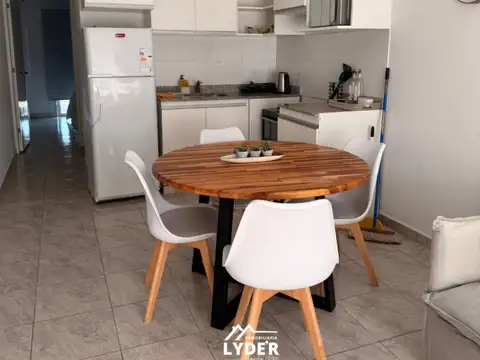 Departamento en Alquiler en Villa Centenario, $ 800.000