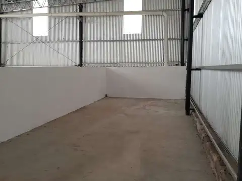 Galpon en Venta 10  mts Frente