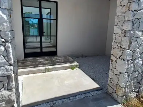 Casa 7 ambientes con 3 baños