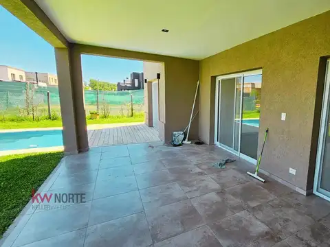 Casa 5 ambientes con 4 baños