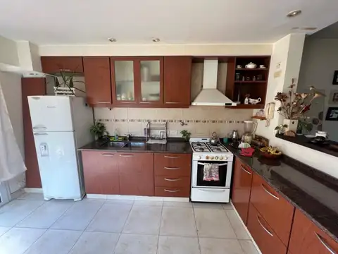 Casa en Venta con 5 cocheras