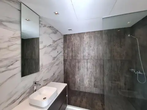 Casa 6 ambientes con 2 baños