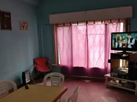 Casa en esquina Rodriguez