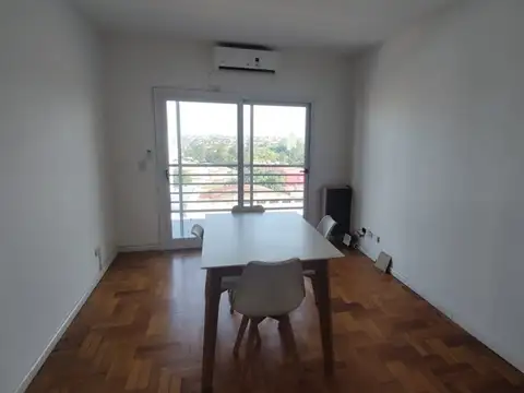 Departamento 2 ambientes con balcón
