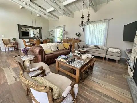 Jorge Newbery 5005, Mar Del Plata, Buenos Aires, Argentina.