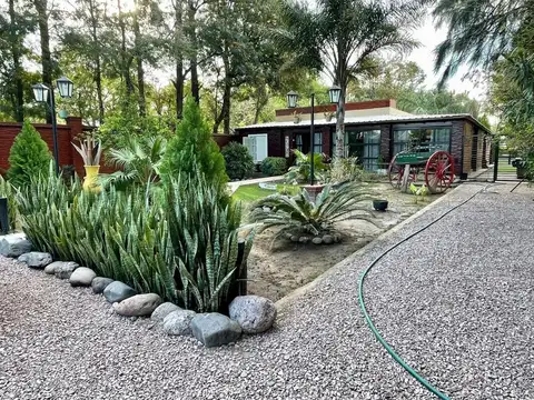 CASA QUINTA 5 AMBIENTES EN VENTA RUTA 1 CON JARDÍN