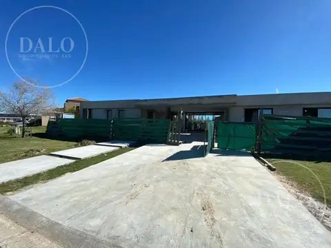Casa en obra en Venta al rio en El Naudir