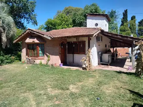 Casa en Venta con 3 cocheras