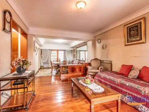 Casa en Venta en Villa Sarmiento, USD 230.000