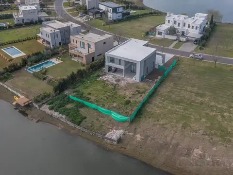 Casa  en Area 5 de San Matias con vista a la laguna PG