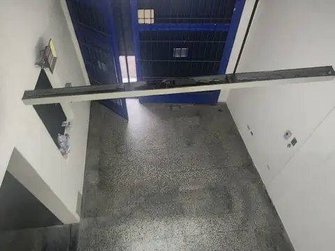 Local Comercial s/ Avenida 110 m² - San Justo