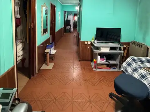 Casa en Venta con 3 cocheras