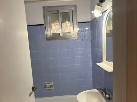 Departamento en Alquiler en Belgrano C, $ 990