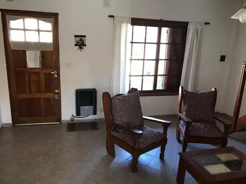 Casa 3 ambientes con 2 baños