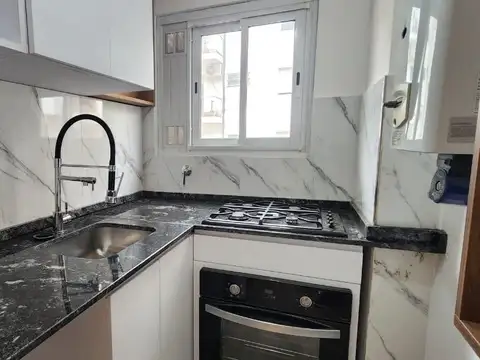 Dpto. 2 amb.exquisito Lambaré al 900 – Barrio de Almagro, a metros del Parque Centenario