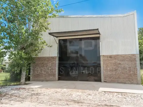 Excelente galpón en venta - Canning