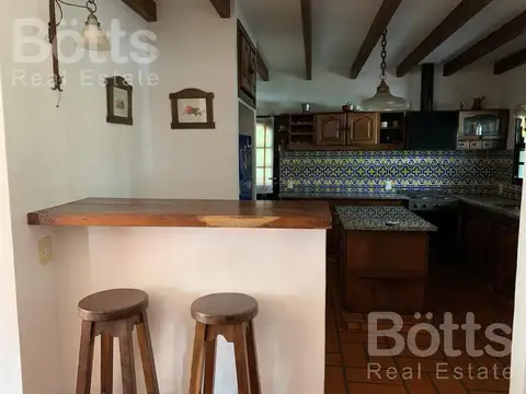 Casa con Gran piscina y parque - Country Banco Provincia