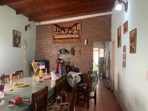 Casa 3 ambientes con 1 baño