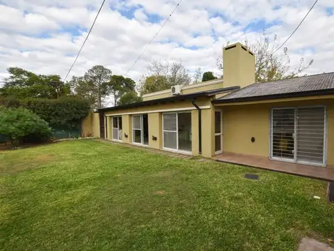 Casa en Venta con 1 cochera