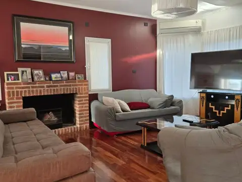 Casa en Alquiler en Barrio Parque Leloir, USD 3.000