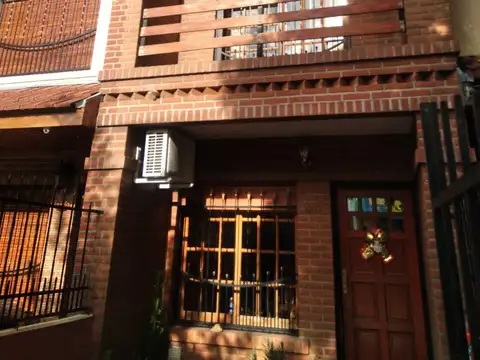 Hermoso Triplex 5 AMBIENTES Ramos Mejia Excelente Estado!