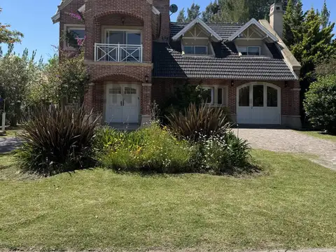 VENTA DE CASA 5 AMBIENTES SAN ELISEO GOLF & COUNTRY CLUB. CANNING-SAN VICENTE