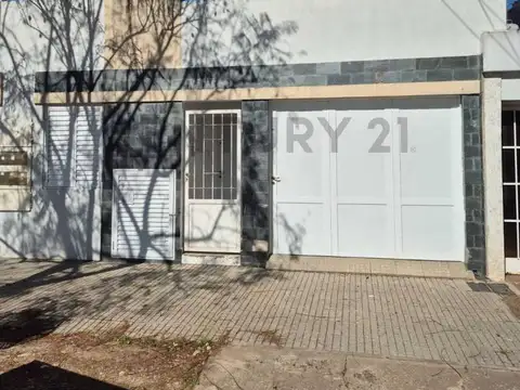 P. Avanthay 300, Piso 0