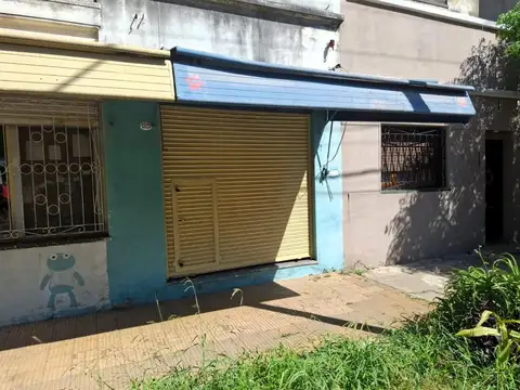 LOCAL DE APROX 3,50 X 5,50