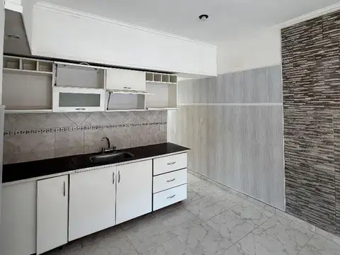 Departamento al frente. APTO CREDITO