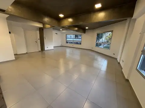 Oficina a estrenar de 70 mts2 con patio  - Wilde Centro