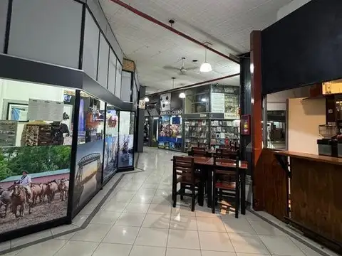 LOCAL en VENTA , RETIRO. Se acepta Financiacion!